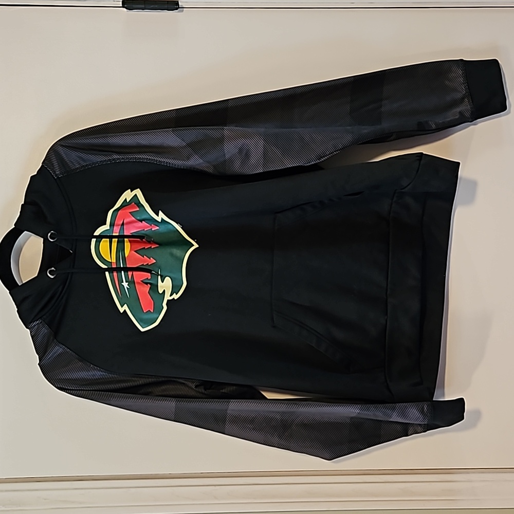 Mens MN Wild Sweatshirt